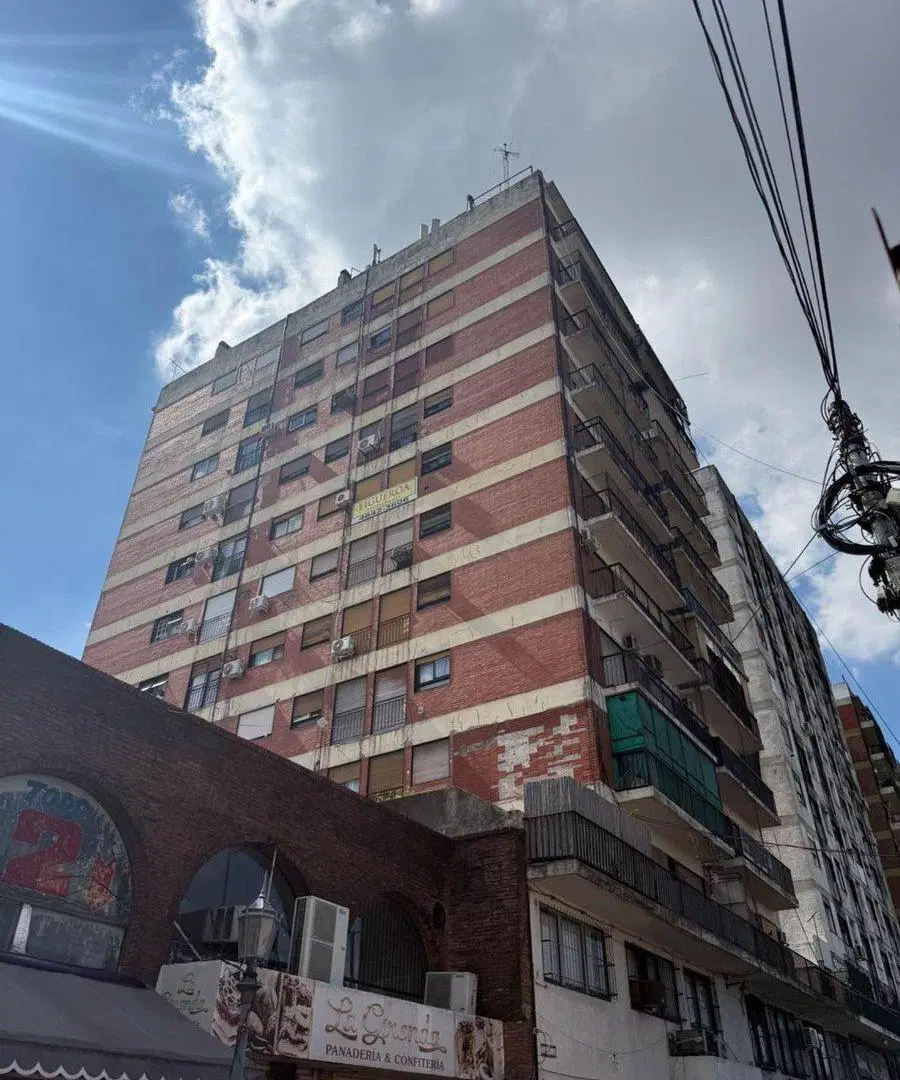 Monoambiente 7° piso apto crédito Liniers 2