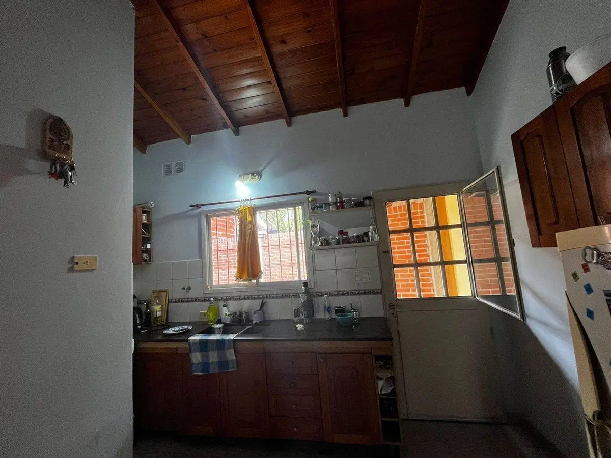 Casa Multifamiliar en Venta | 2 casas, con jardín 3