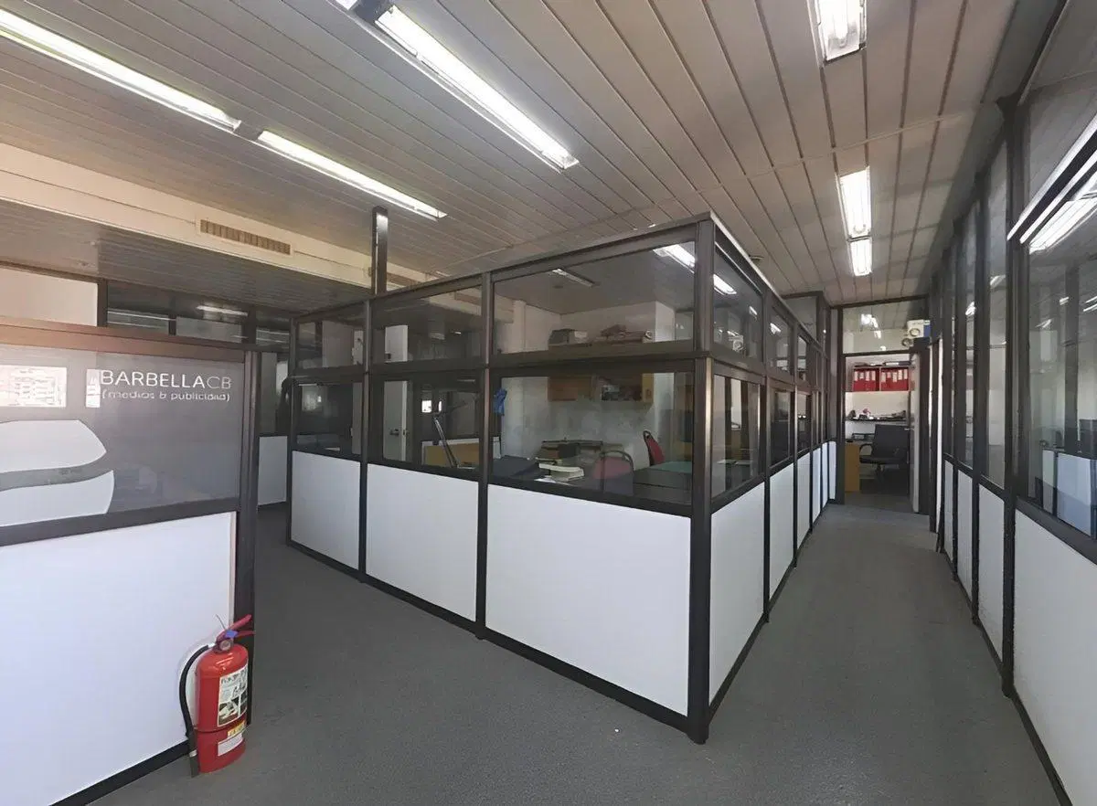 Oficina Premium 225 m2 frente a UADE - Seguridad 5