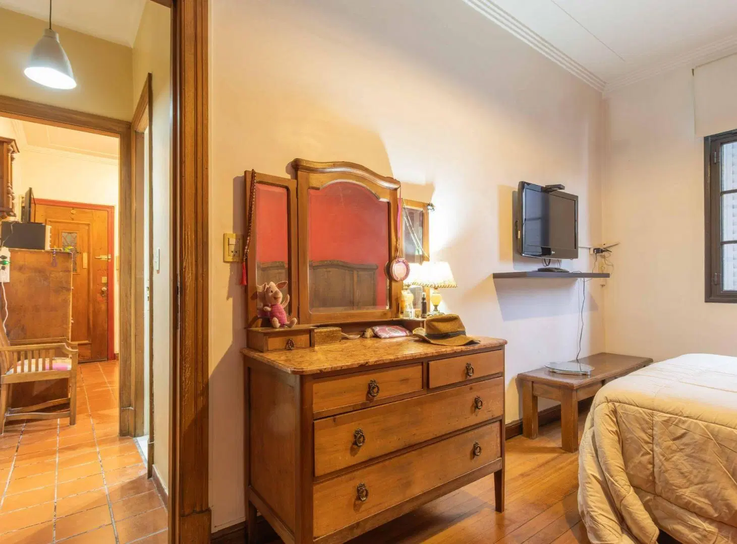 Venta Hogar Obrero: 3 Amb + Escritorio y Mucha Luz 5