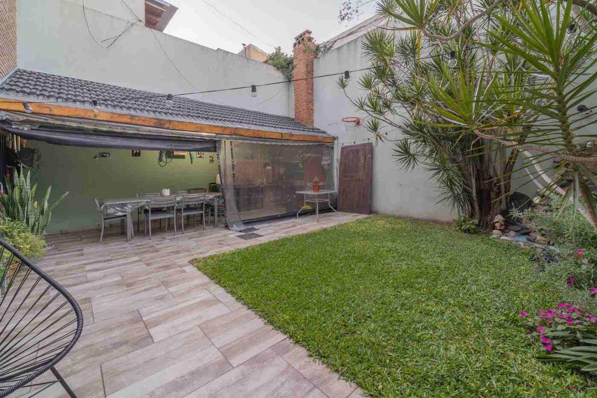 Chalet: Lote propio en 2 plantas, mataderos