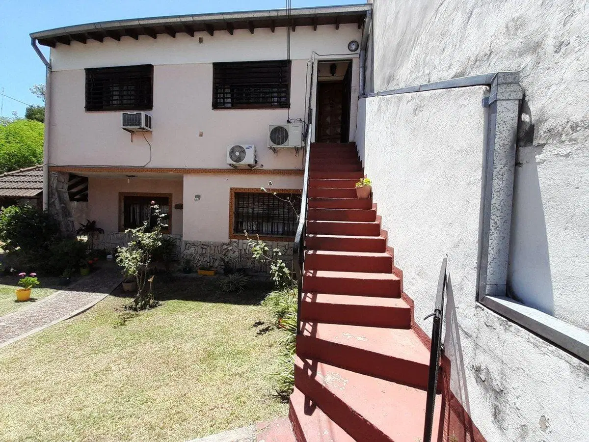 CASA EN VENTA LOMA HERMOSA APTA CREDITO 580 M2 TOT 2