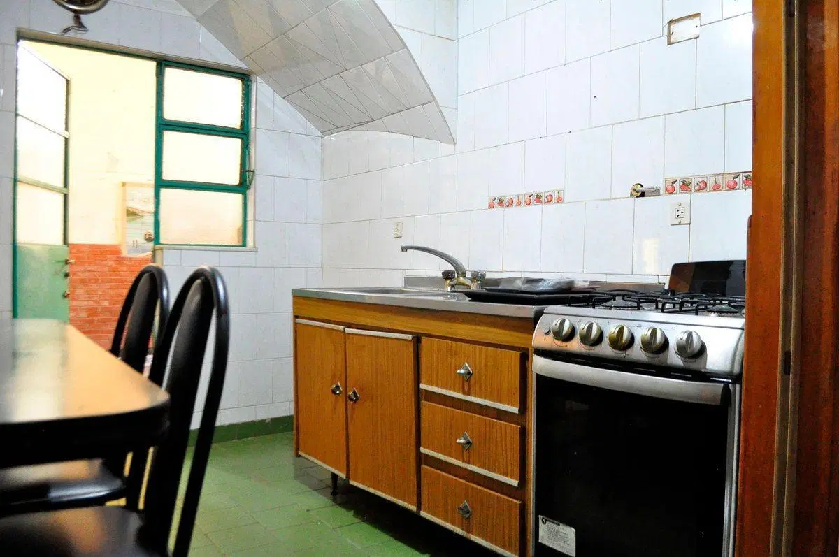 Venta Casa a Refaccionar en Villa Pueyrredon 3