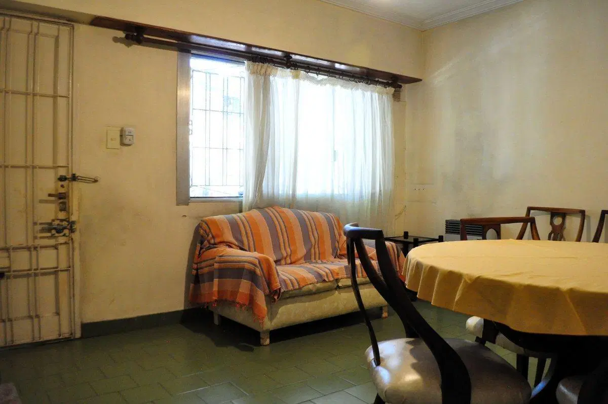 Venta Casa a Refaccionar en Villa Pueyrredon 4