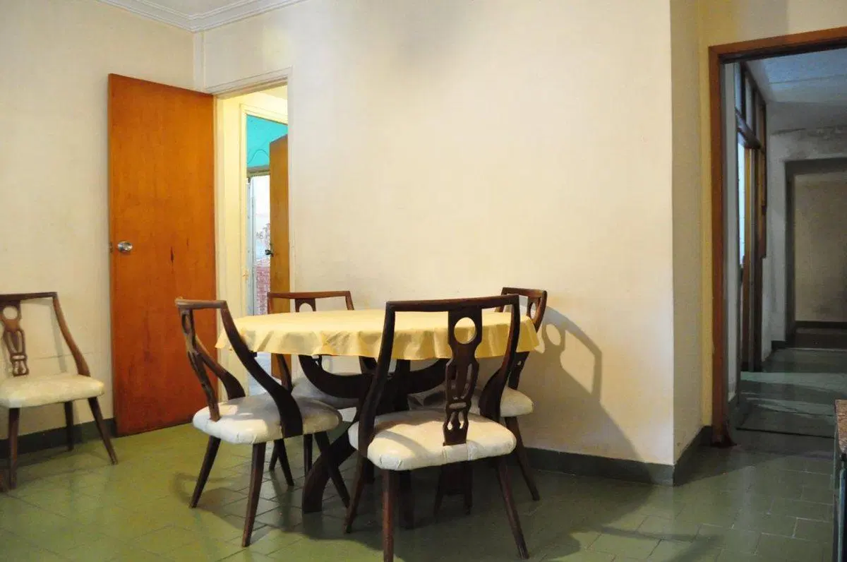 Venta Casa a Refaccionar en Villa Pueyrredon 2