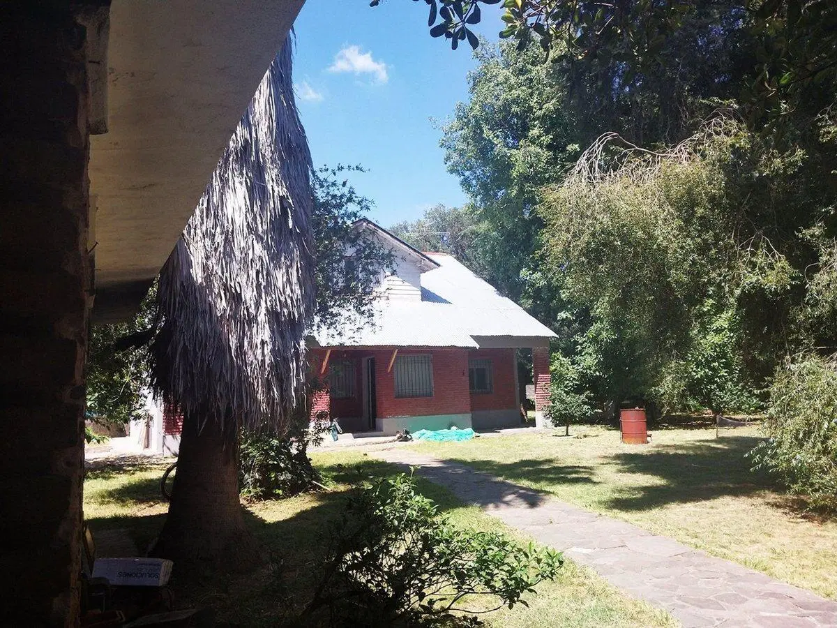 Venta casa a refacc lote de 1.570 m2 con piscina 5