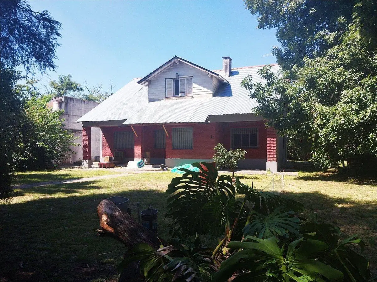 Venta casa a refacc lote de 1.570 m2 con piscina 2