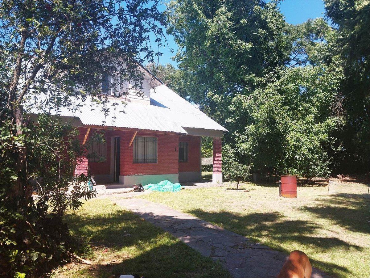 Venta casa a refacc lote de 1.570 m2 con piscina