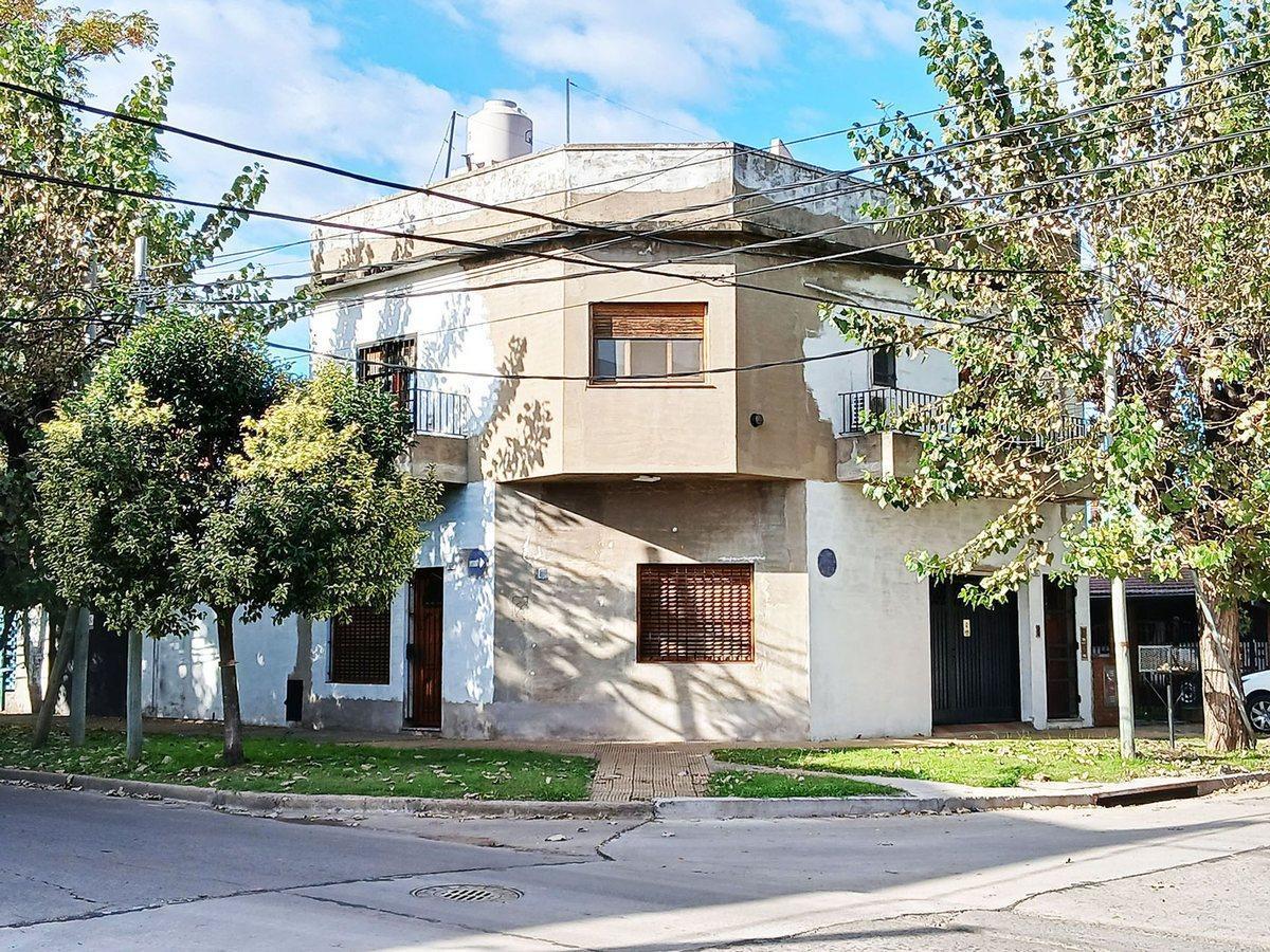 Venta en bloque PB y PA c/cocheras Impecable!!