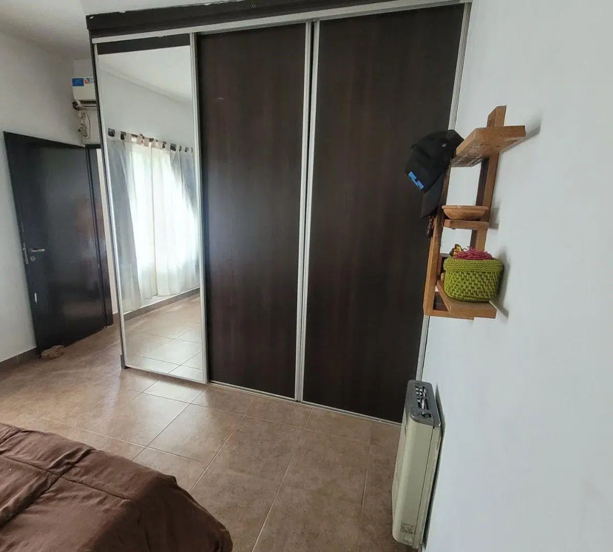 CASA EN LOTE PROPIO CON PARQUE Y PARRILLA 3