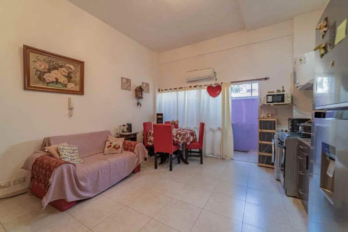 UNICO PB con 2 patios y COCHERA! APTO CREDITO! 4