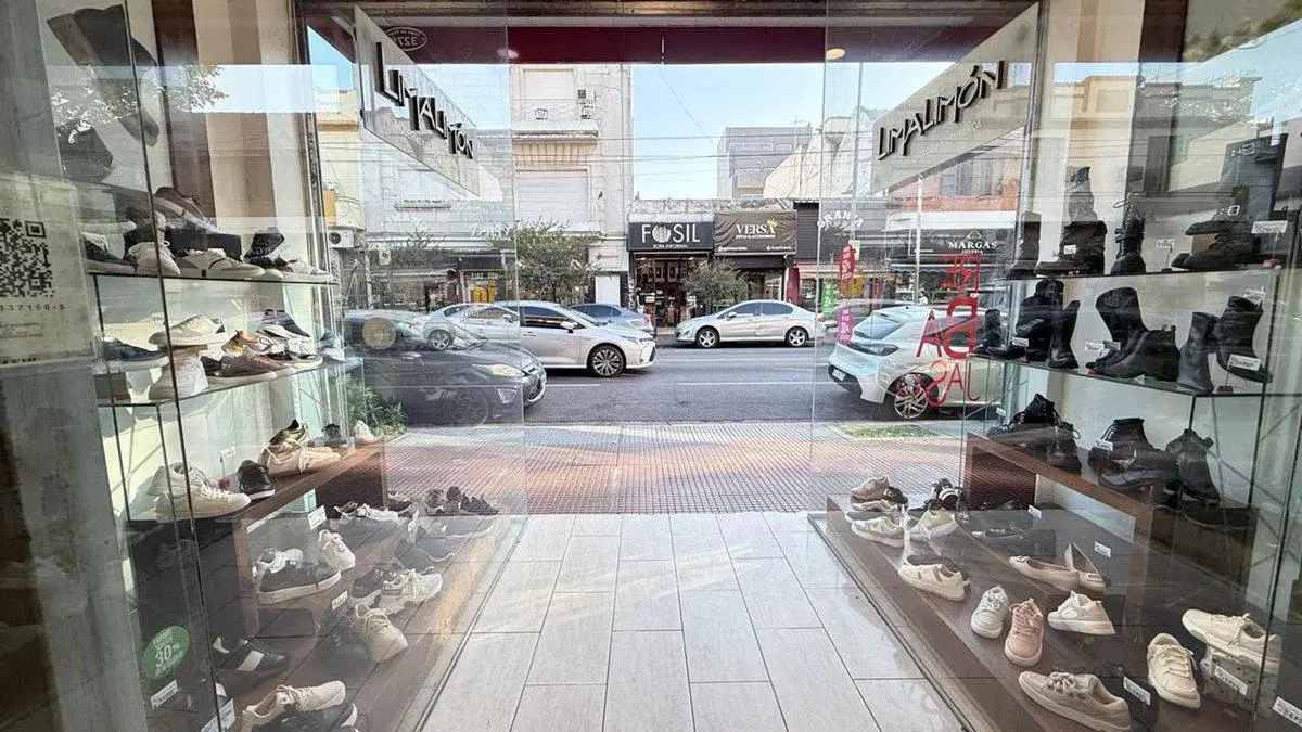 VENDE LOCAL COMERCIAL 46M2 DEVOTO 2