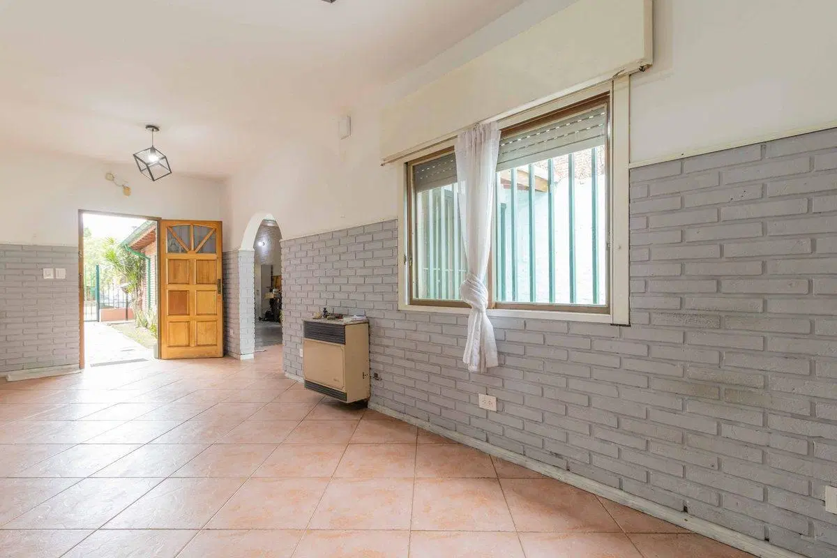 Oportunidad en Palomar/Lote propio, Pileta. 2