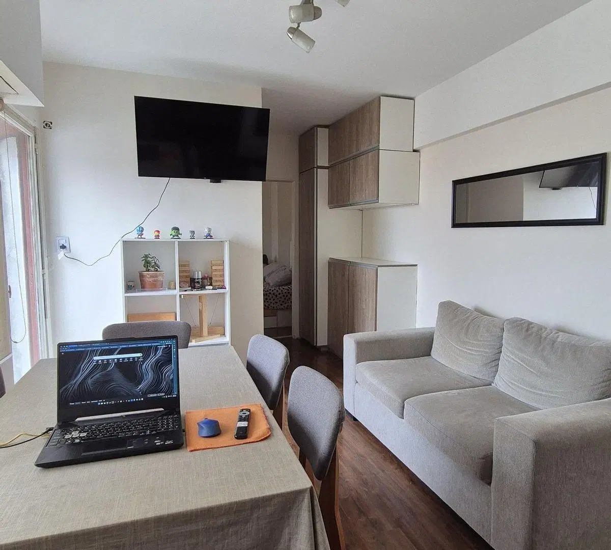 Departamento de dos ambientes con amplio balcón 2