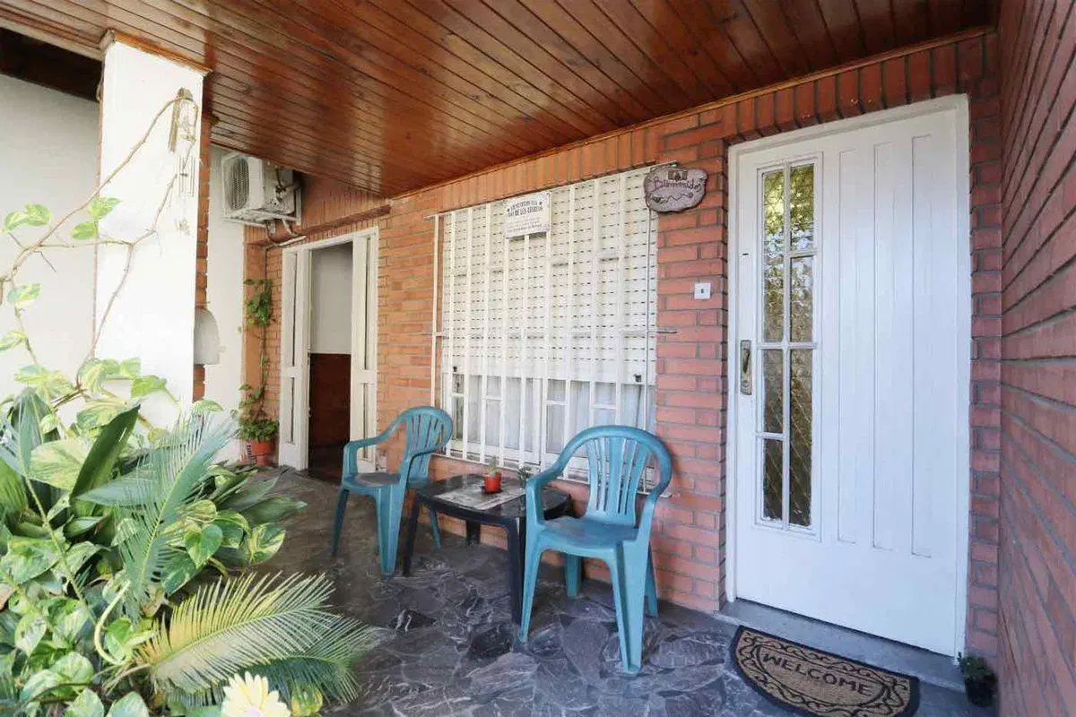 Casa 3amb con cochera y jardín en Villa Bosch 5