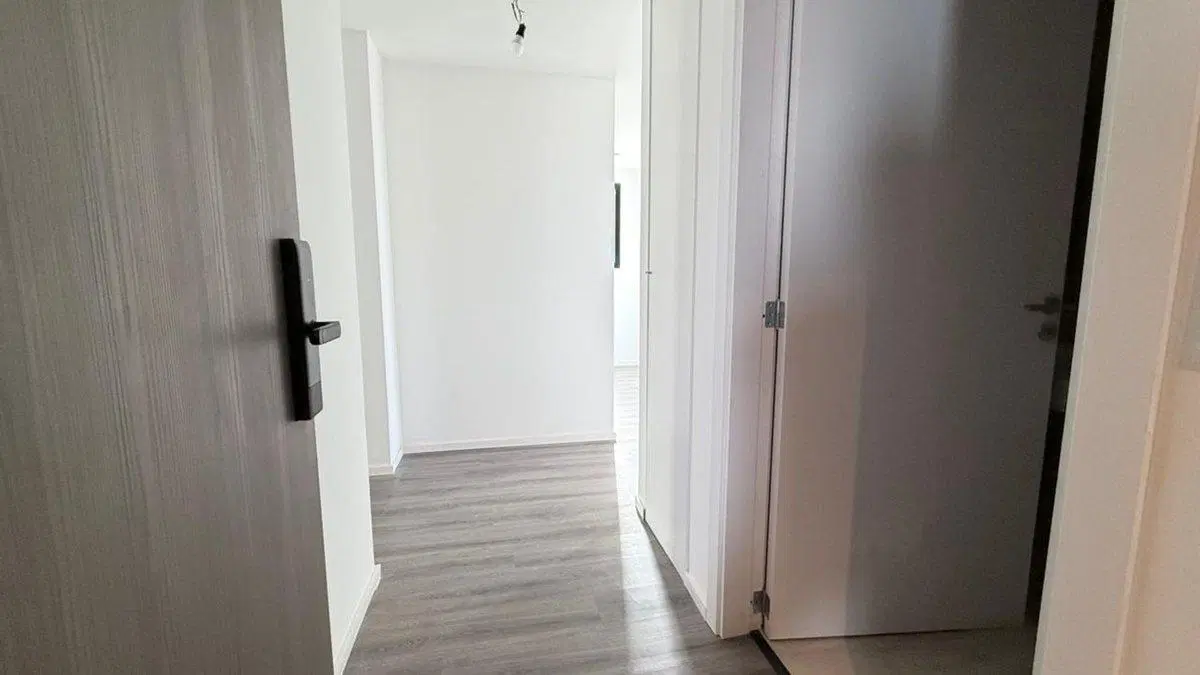 VENDE 3 AMB AL CONTRAFRENTE CON BALCON 2DO PISO 3