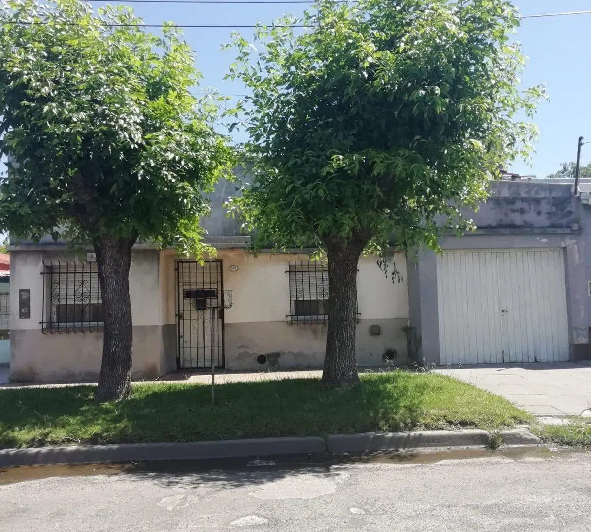 Dos PH en lote único – Esquina en Monte Chingolo 3