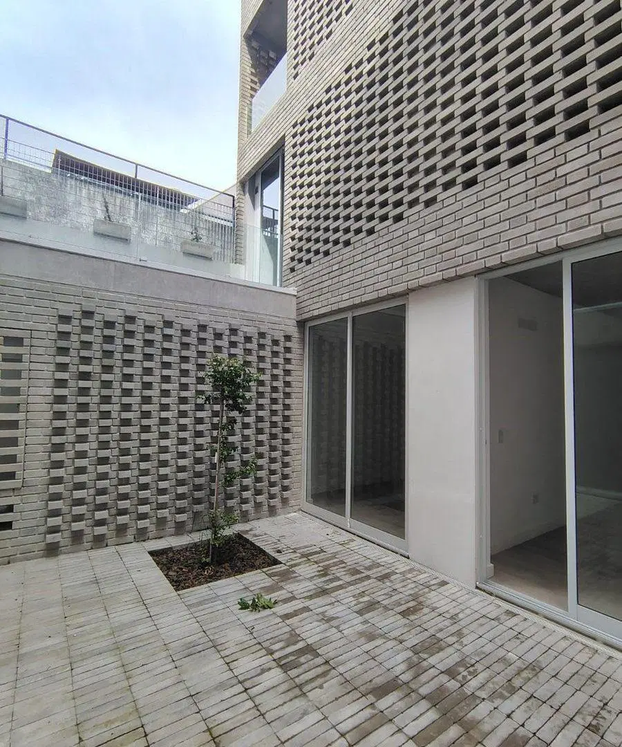 Dpto, 2 ambientes en PB con un amplio patio propio 5