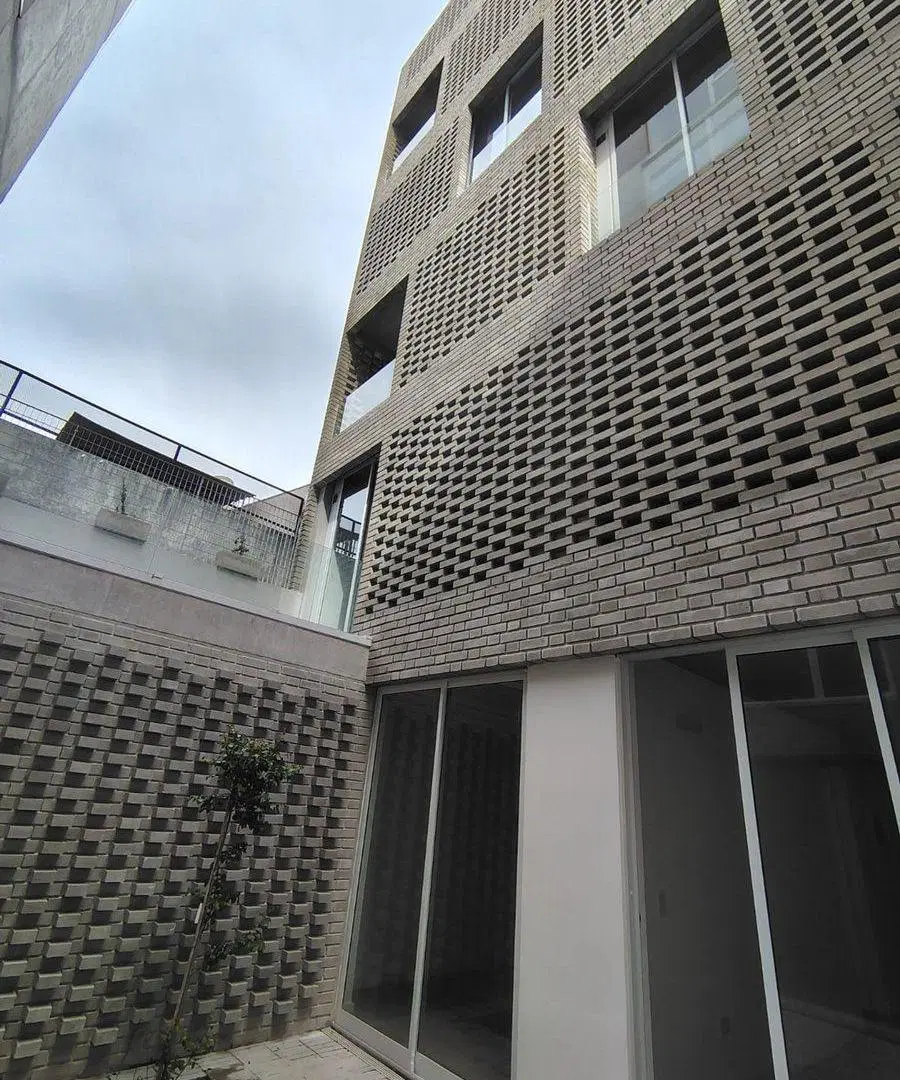Dpto, 2 ambientes en PB con un amplio patio propio 2