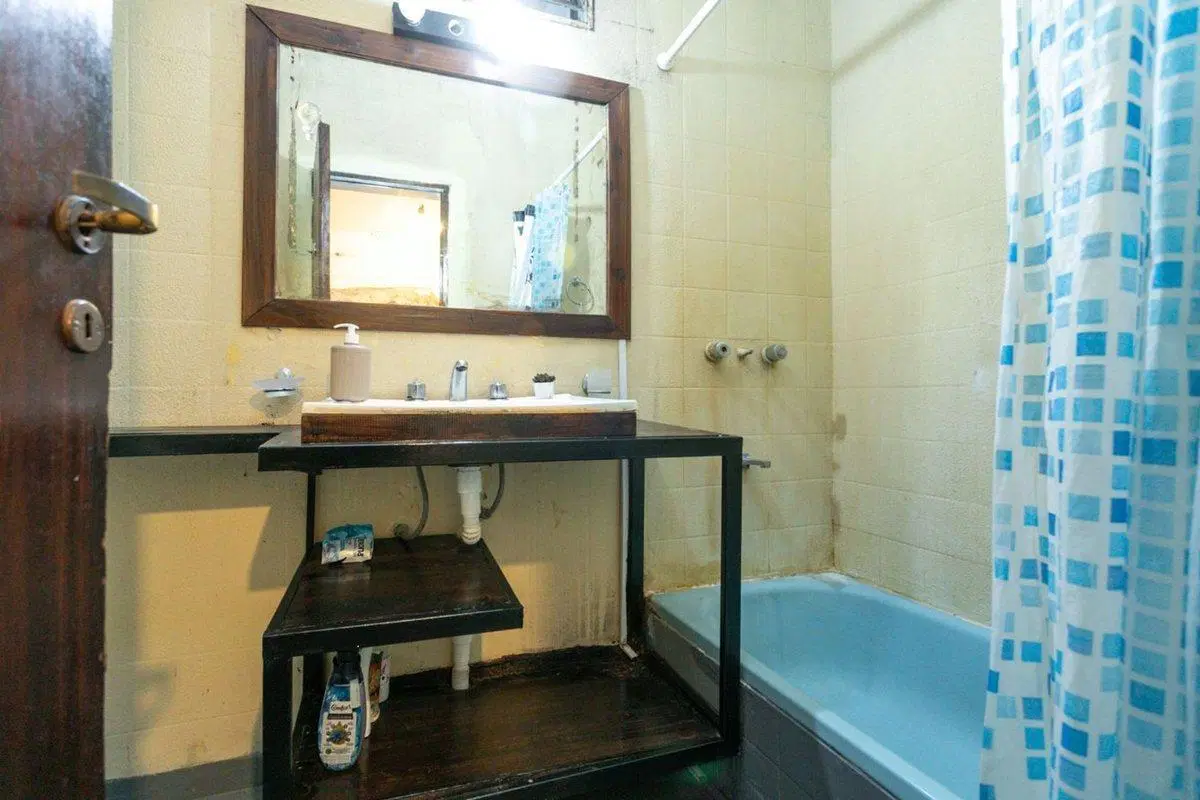 Casa 5 ambientes con jardín, patio y cochera. 5