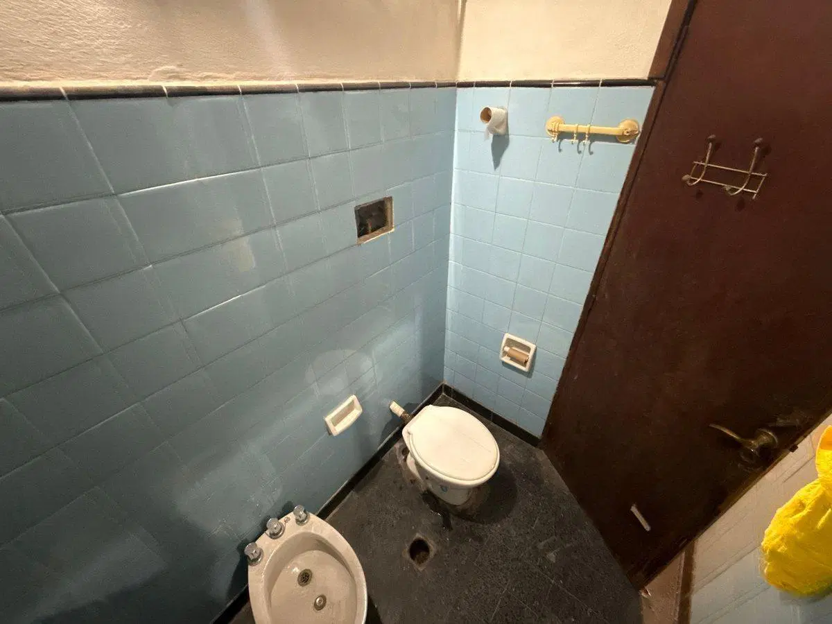 CASA EN VENTA 4 AMB A REFACCIONAR - LOMA HERMOSA 3