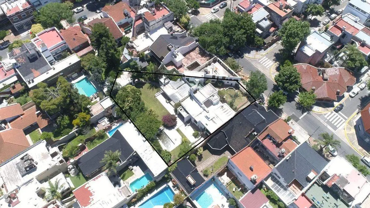 Vende Casa lote propio 5 amb - 1240m2 terreno 3