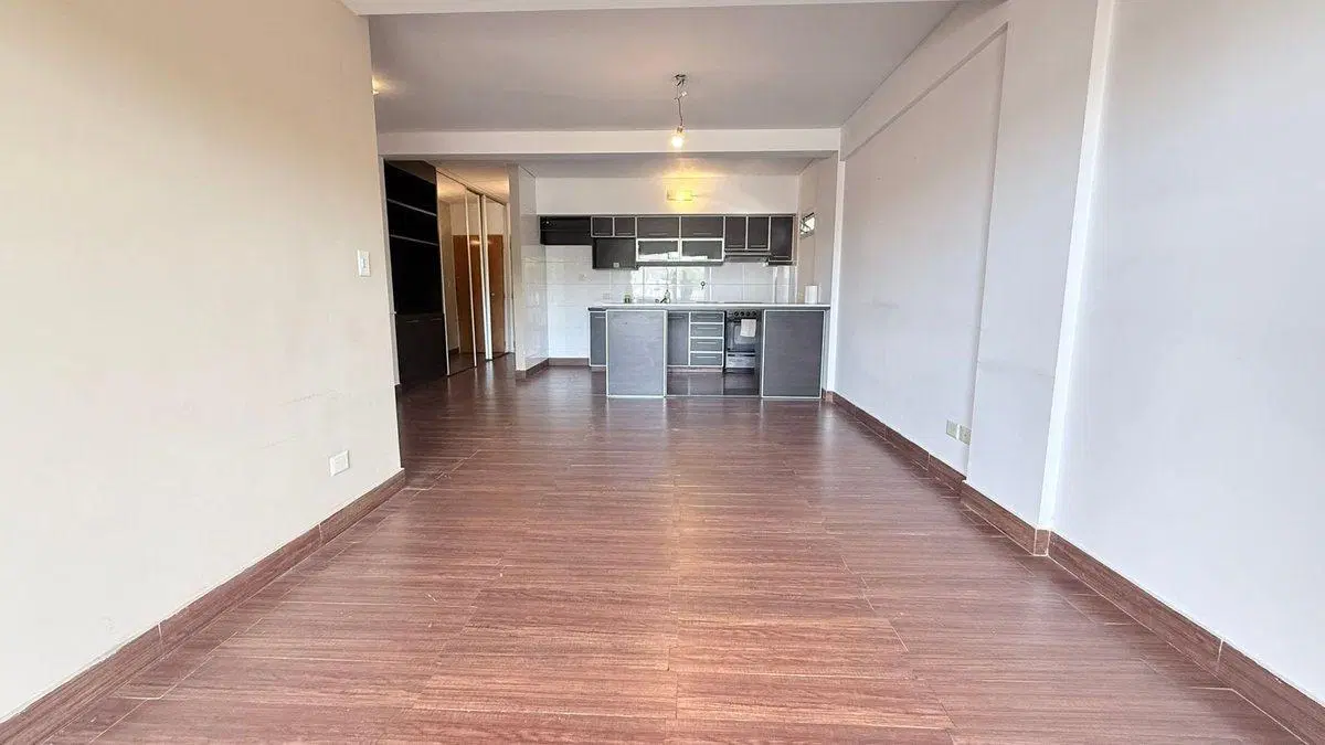 VENDE 3 amb con 2  baños + COCHERA 5