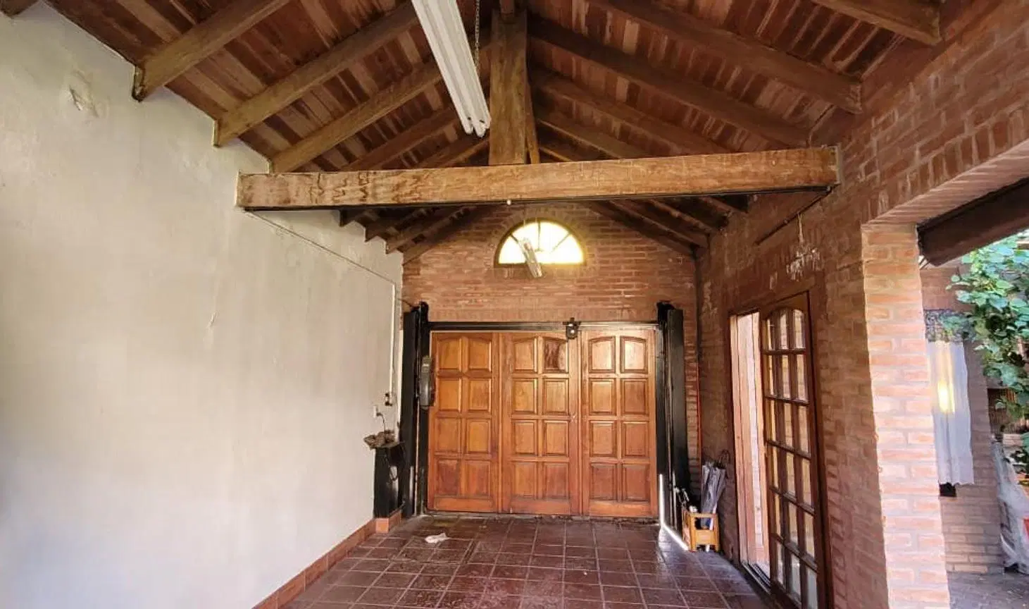 CASA 4 AMBIENTES ,TERRAZA Y COCHERA CUBIERTA 2