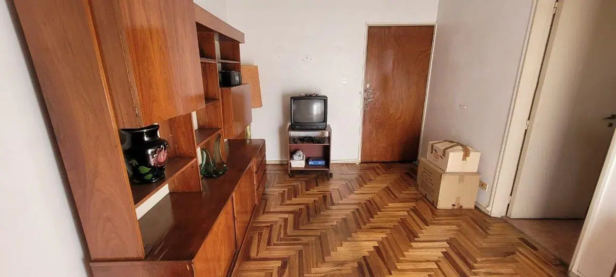 DEPARTAMENTO 2 AMBIENTES CONTRAFRENTE CON COCHERA 5