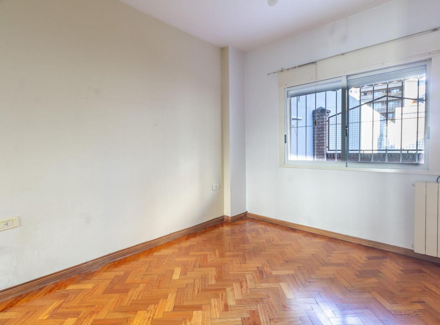 Foto de Venta Depto 4 amb cochera, patio y balcon terraza, imagen 5