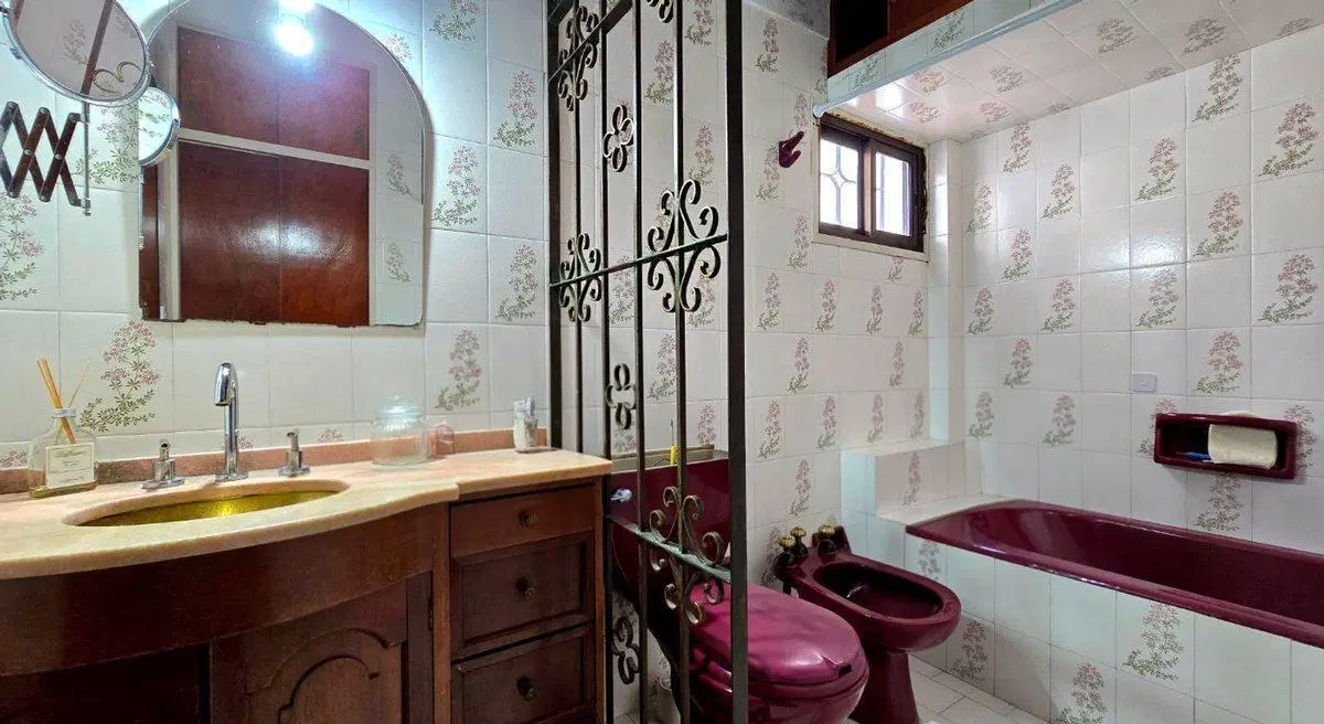 CASA 4 AMB. CON JARDIN Y COCHERA 3