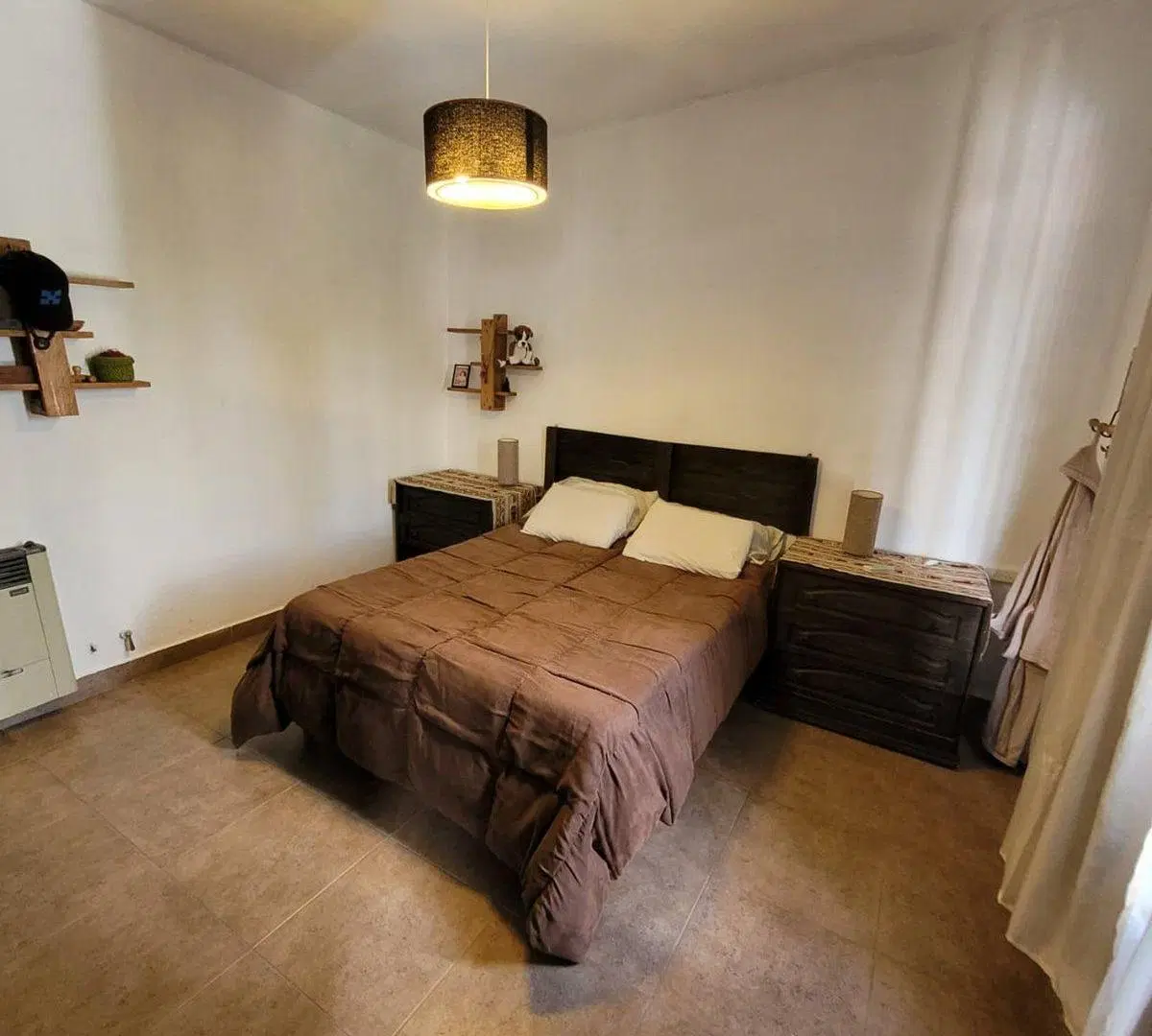CASA EN LOTE PROPIO CON PARQUE Y PARRILLA 3