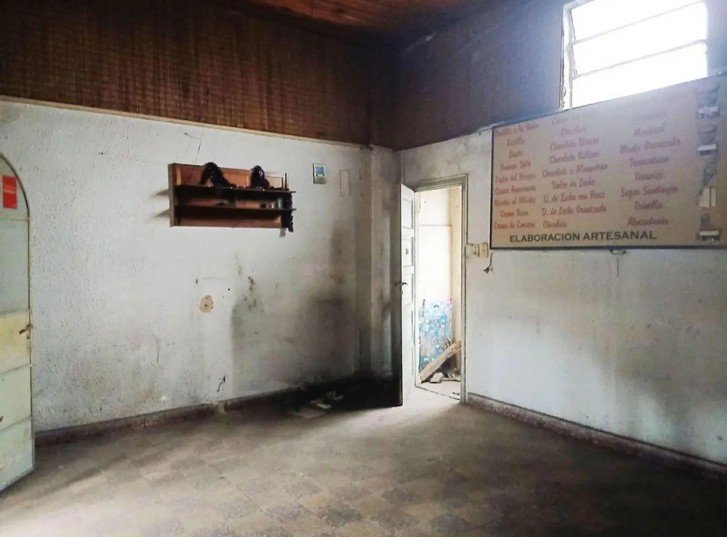 Venta casa c/cochera y local a refaccionar 5
