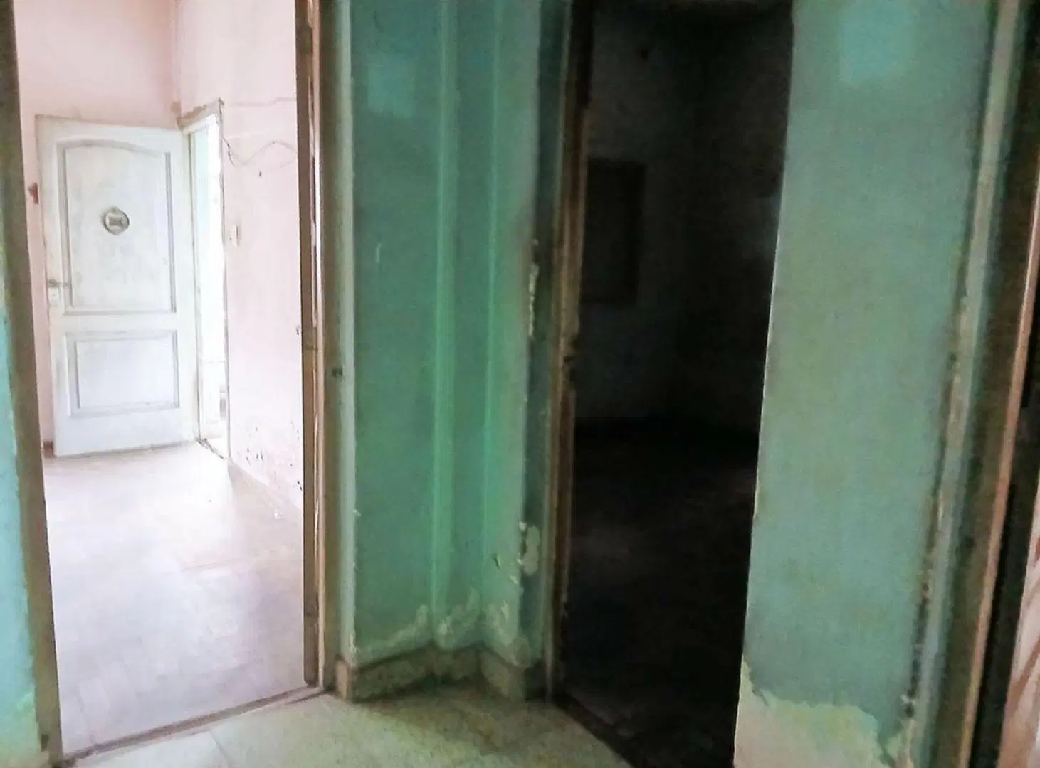 Venta casa c/cochera y local a refaccionar 3