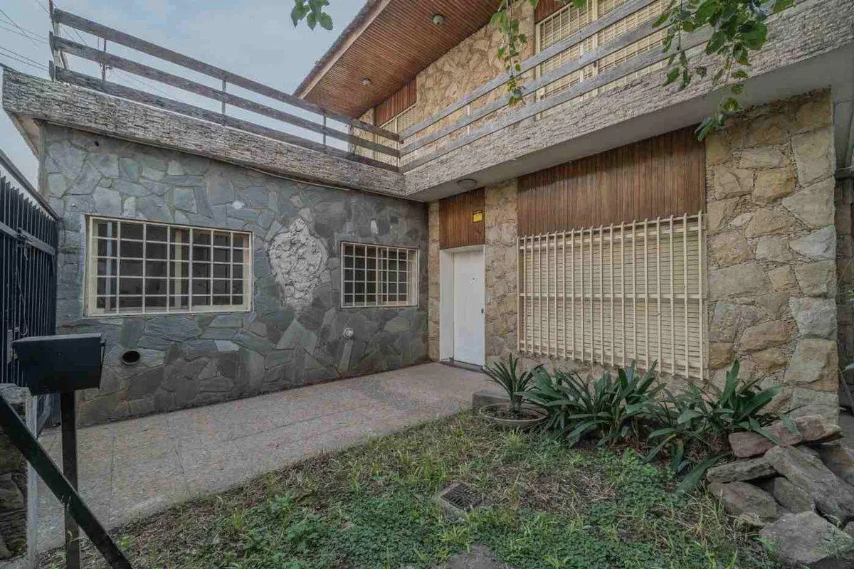 Casa 5 amb. C/Jardin con parrilla y Garage 5