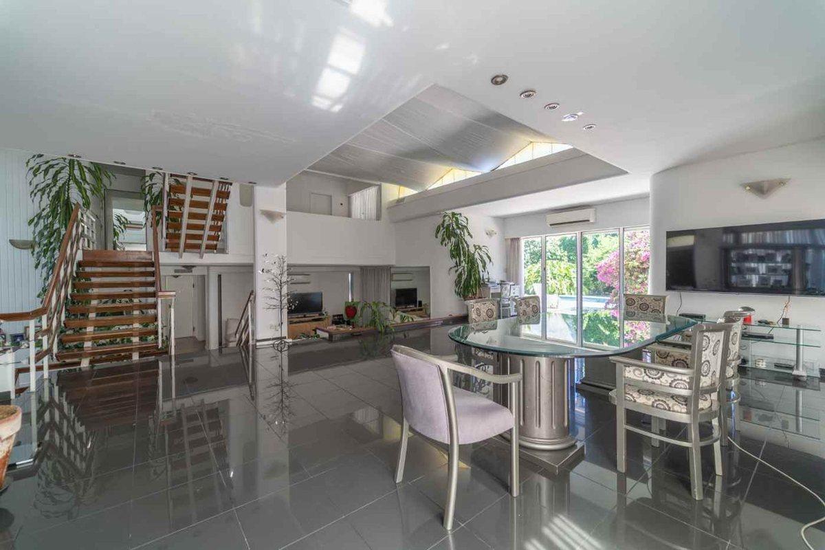 Foto de Vende Casa lote propio 5 amb - 1240m2 terreno, imagen 2