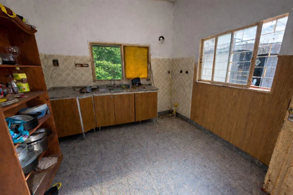 CASA EN VENTA 4 AMB A REFACCIONAR - LOMA HERMOSA 4