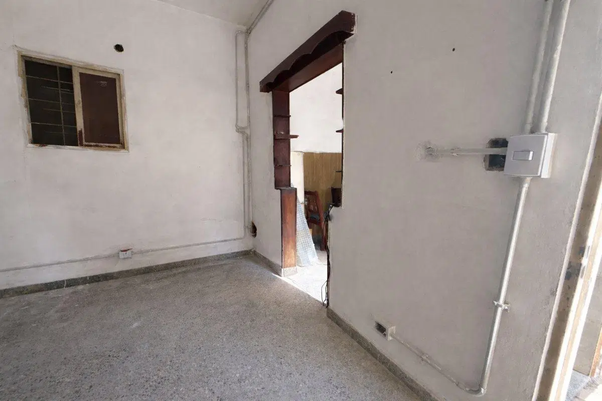 CASA EN VENTA 4 AMB A REFACCIONAR - LOMA HERMOSA 3