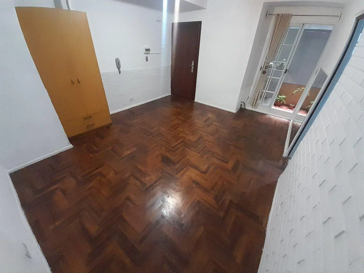 MONOAMBIENTE EN PLANTA BAJA APTO PROFESIONAL 3