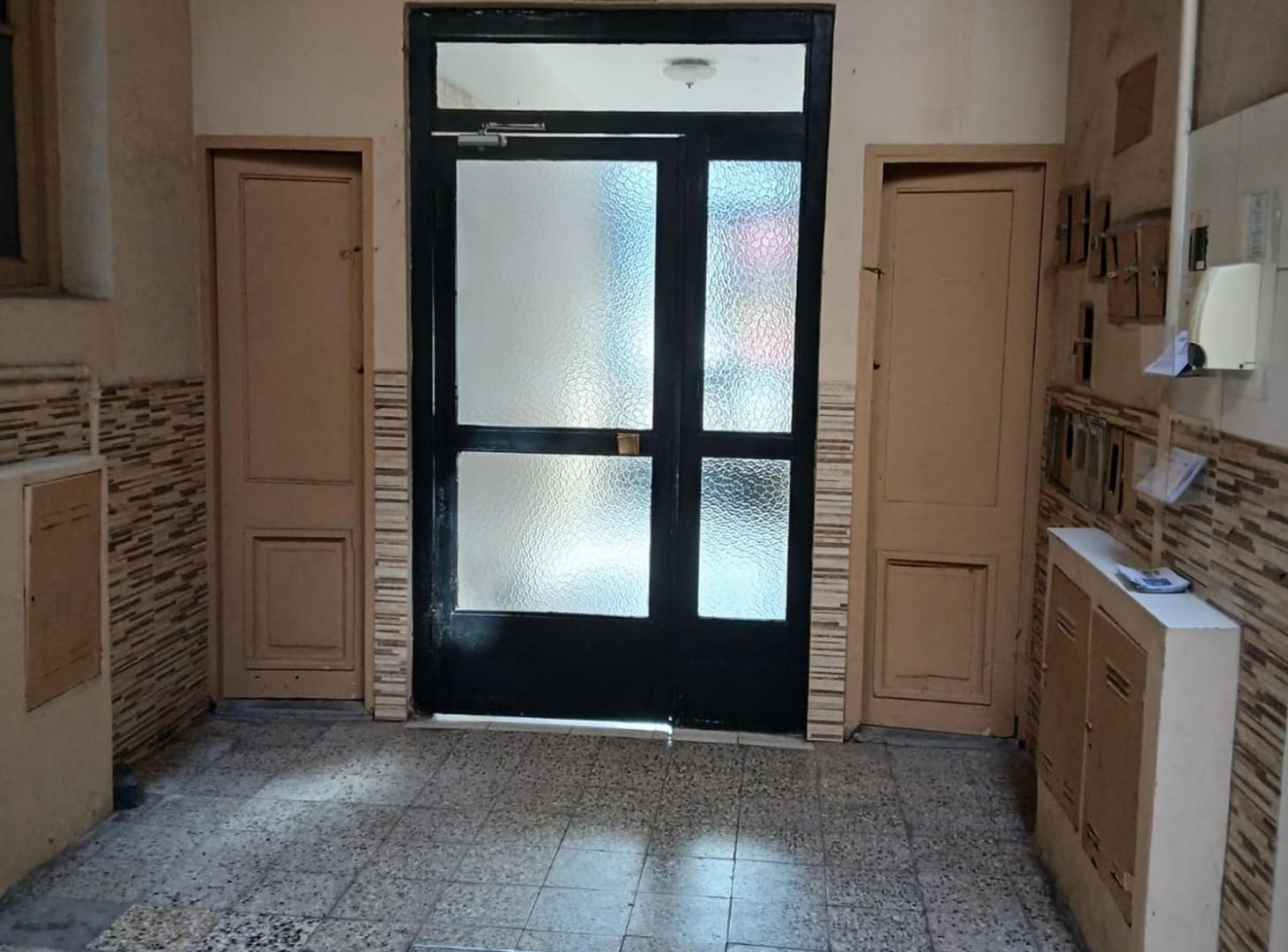 Foto de PH 2 Ambientes y medio con Altillo en Balvanera, imagen 3