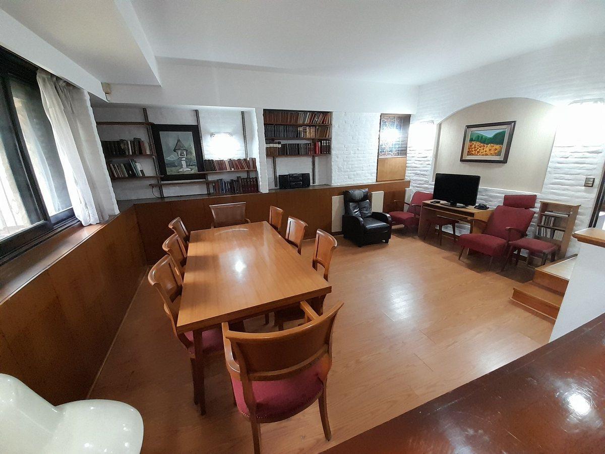 Foto de CASA 5 DORMITORIOS 3 BAÑOS APTA CREDITO 680 M2 TOT, imagen 1