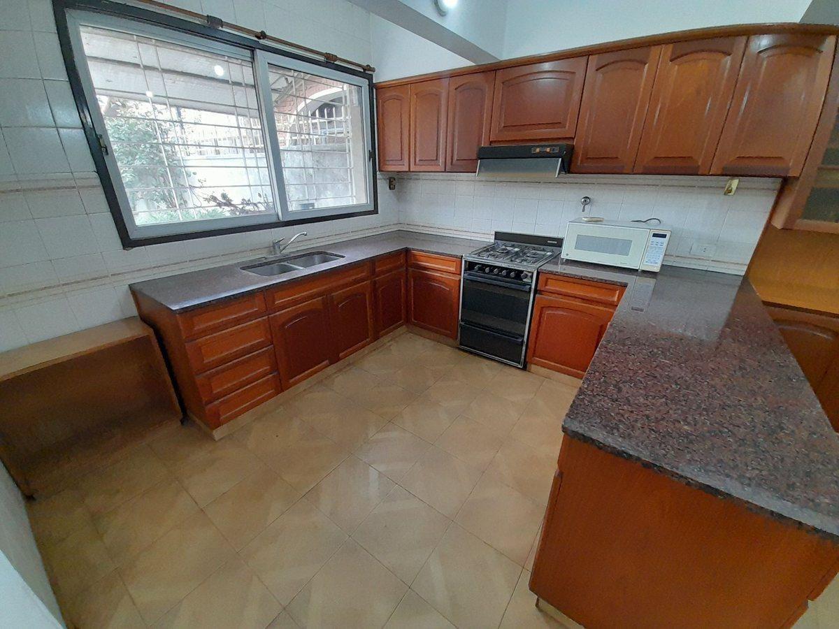 Foto de CASA 5 DORMITORIOS 3 BAÑOS APTA CREDITO 680 M2 TOT, imagen 5