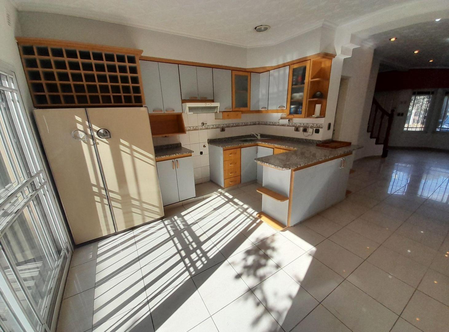 Foto de OPORTUNIDAD TRIPLEX 198 M2 + LOCAL DEPOSITO 192 M2, imagen 5