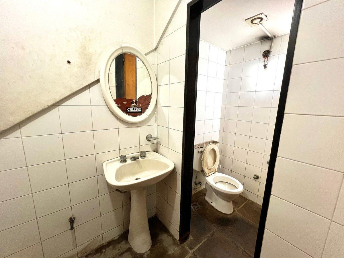 Foto de Alquiler deposito c/oficinas Liniers - 1.026m2, imagen 3