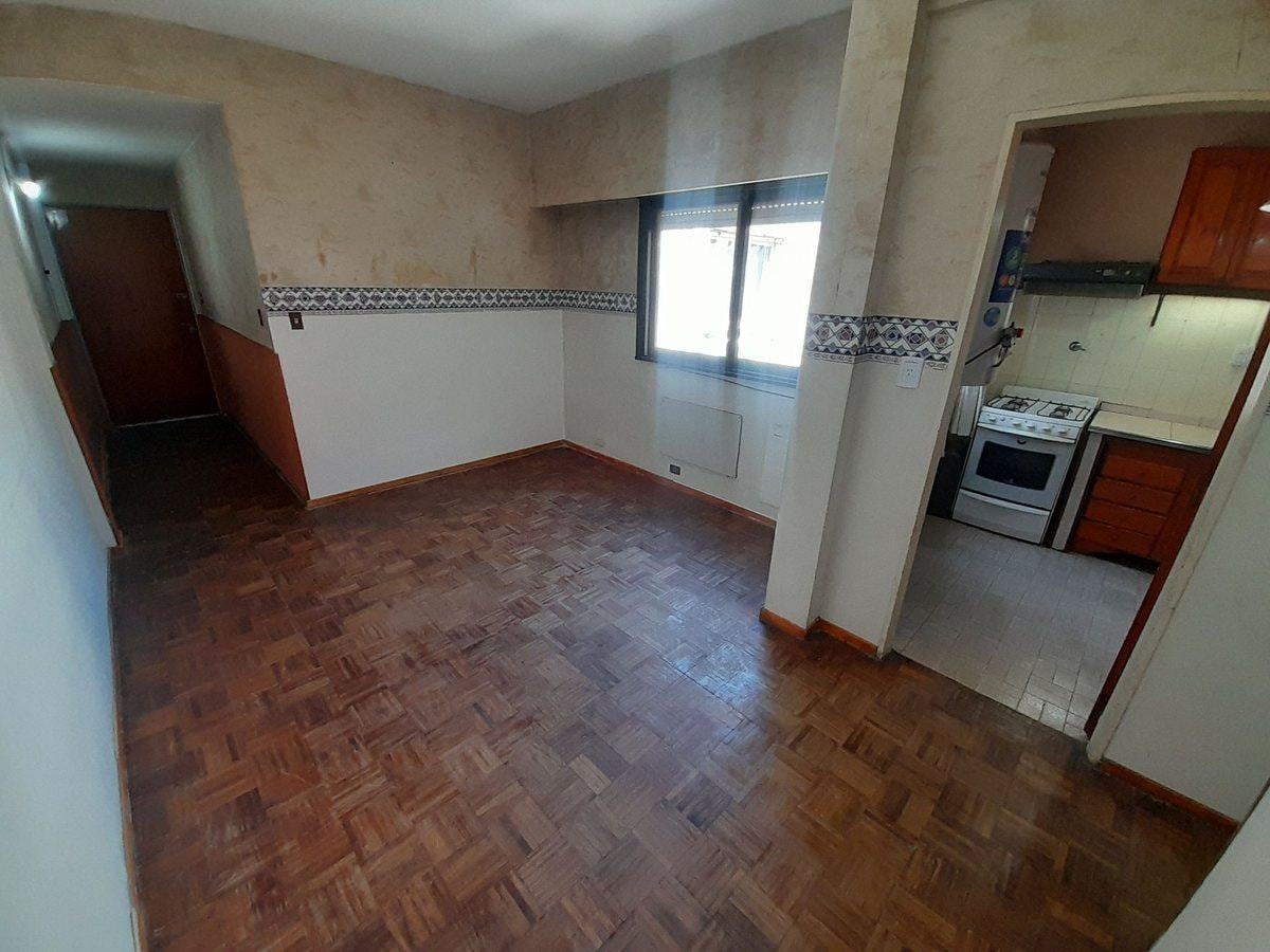 Foto de DEPARTAMENTO 3 AMB SIN EXPENSAS CASEROS CENTRO, imagen 1