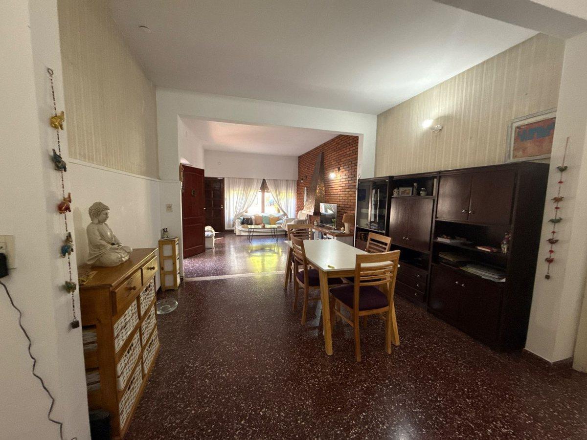 Foto de CASA EN VENTA 4 AMB C/GARAGE - MORON, imagen 2