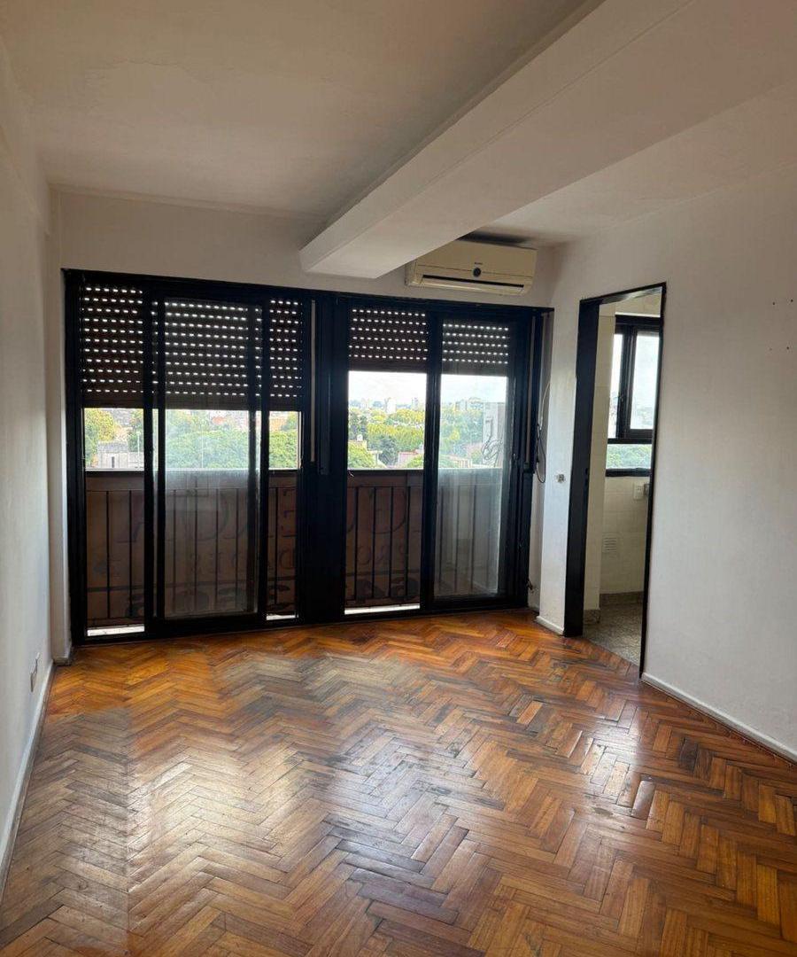 Foto de Monoambiente 7° piso apto crédito Liniers, imagen 1
