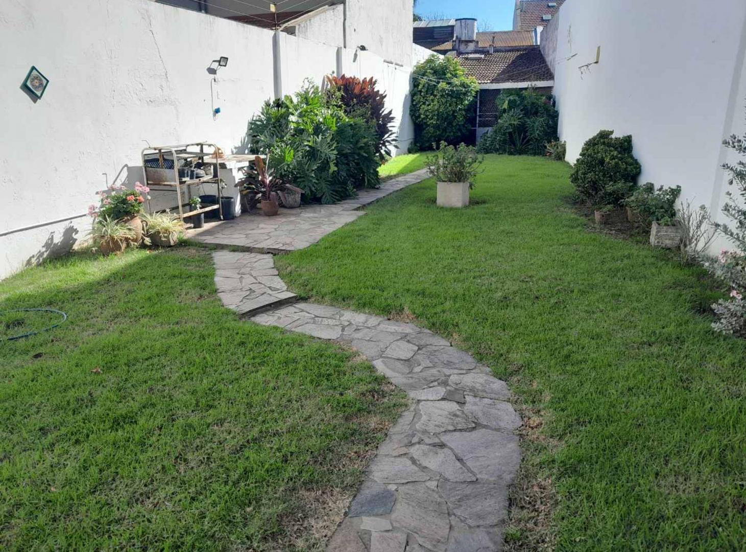 Foto de CASA EN VENTA LOTE PROPIO 9 X 42 TOMA MENOR VALOR, imagen 3