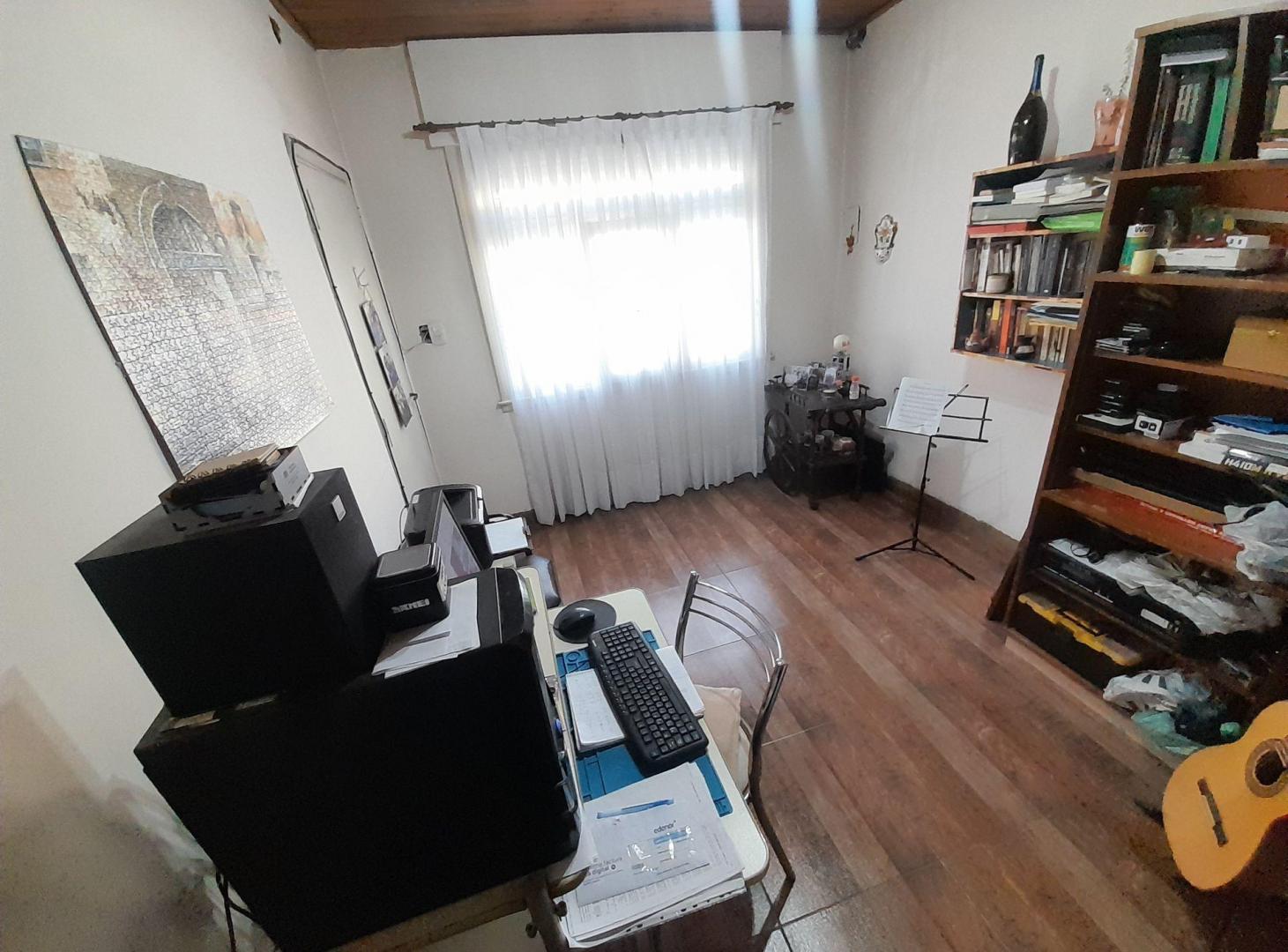 Foto de CASA EN VENTA LOTE PROPIO 9 X 42 TOMA MENOR VALOR, imagen 5