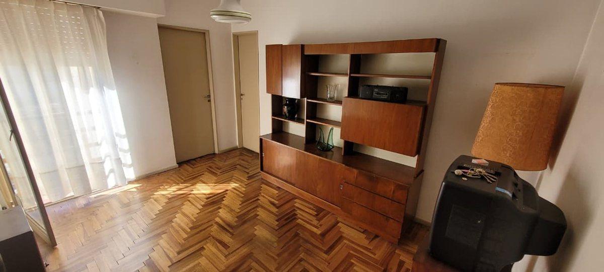 Foto de DEPARTAMENTO 2 AMBIENTES CONTRAFRENTE CON COCHERA, imagen 2